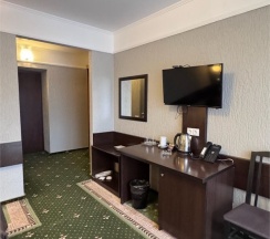 Стандарт коннекшн-двухместный с видом на озеро (Отель «Alira Palace») в Парк-отель Ая