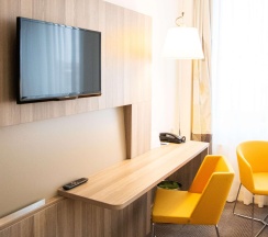 Номер стандарт улучшенный с 2 односпальными кроватями в Novotel Krasnoyarsk center