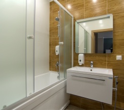 Апартаменты с гостиной и спальней в Sibgat Apartments