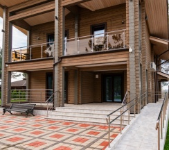 Коттедж с балконом в Литфонд