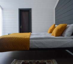 Двухместное Дом Barn № 8 с видом на озеро двуспальная кровать в Городок