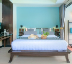 Двухместный люкс Gold Pool Access двуспальная кровать в Курортный отель Chada Lanta Beach Resort