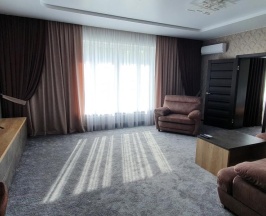 2-комнатный номер люкс (с завтраком) в Аврора