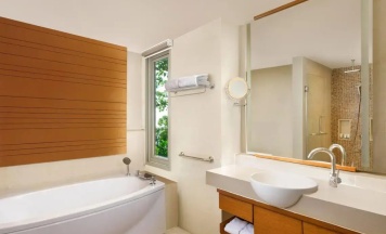 Двухместный номер Guest oceanfront двуспальная кровать в The Westin Siray Bay Resort & Spa, Phuket