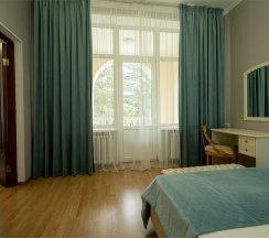 ЛЮКС (2-Х КОМНАТНЫЙ НОМЕР) в Чайка