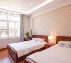 Семейный номер Standard с балконом и с красивым видом из окна в Phuong Nam Guest House
