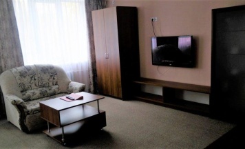 Номер полулюкс семейный с 1 двуспальной кроватью в Урал