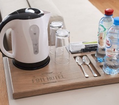 Стандартный номер с двумя кроватями и видом на озеро в F911