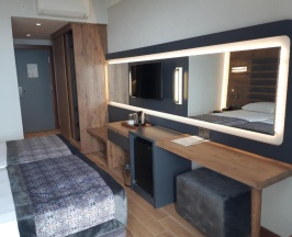 Двухместный номер Standard с видом на бассейн двуспальная кровать в Riviera Zen Hotel Adult Only