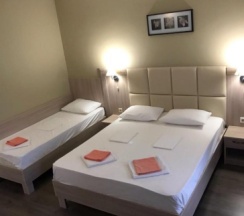 Трёхместный номер Superior с балконом в Guest house Meka