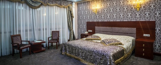 Полулюкс в Artis plaza hotel