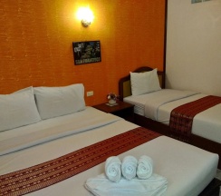 Трёхместный семейный номер Standard односпальная кровать в Thepparat Lodge Krabi