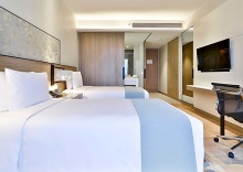 Четырёхместный люкс с 2 комнатами в Holiday Inn & Suites Rayong City Centre, an IHG Hotel