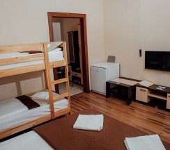 Семейный номер с двумя кроватями (окнами во двор) в Brothershotel.ru