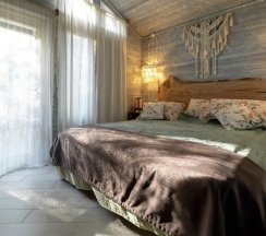 Семейный коттедж с балконом в В кронах