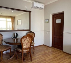 Комната люкс улучшенная в Ибра