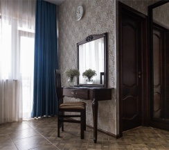 Стандартный семейный с балконом (без вида) в Karap palace hotel