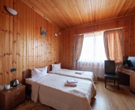 Номер стандарт с 2 односпальными кроватями (с завтраком) в Kaskad house