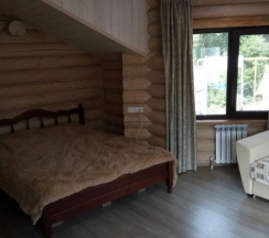 Коттедж с балконом в Weekend63