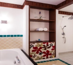 Двухместный номер Deluxe Pool Access двуспальная кровать в Mercure Samui Buri Resort Hotel