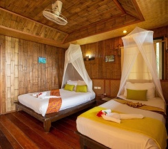 Трёхместный номер Standard с балконом и с видом на сад в Railay Garden View Resort