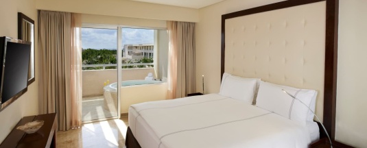 Двухместный люкс Master с видом на сад двуспальная кровать в Paradisus Playa del Carmen – Riviera Maya - All Inclusive