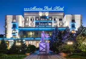 Отель Marins Park Hotel Ростов в Ростове-на-Дону