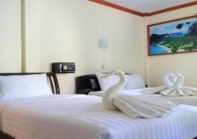 Трёхместный номер Deluxe в Golden Bee PhiPhi Hostel