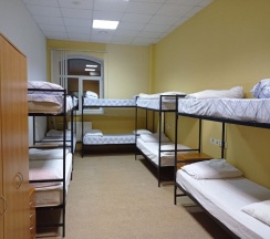 Кровать в общем номере в Очаг