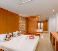 Семейный люкс с балконом в Club Bamboo Boutique Patong Beach Resort