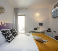 Трёхместный номер Standard в Casual Ilbira Granada Hotel