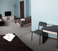 Трехместный номер с тремя одноместными кроватями в Люксембург