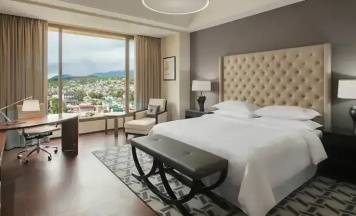 Двухместный люкс Diplomat двуспальная кровать в Hilton Dushanbe Hotel