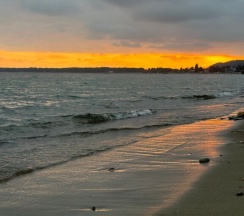 Четырёхместный номер Standard с балконом и с видом на город в Ривьера