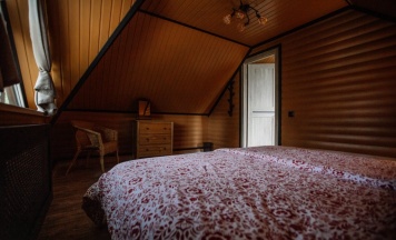 Четырёхместный семейный коттедж в Holiday home in Roschino