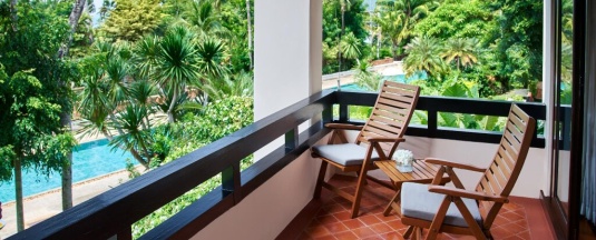 Двухместный номер Deluxe с балконом и с видом на сад двуспальная кровать в Renaissance Koh Samui Resort & Spa