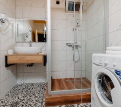 Двухместные апартаменты Comfort с 2 комнатами с балконом и с красивым видом из окна двуспальная кровать в Усадьба