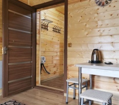 Полулюкс с видом на горы (2 этаж, номер 5) в Предгорье