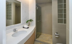 Двухместная Studio suite Premier двуспальная кровать в Отель PARKROYAL Suites Bangkok