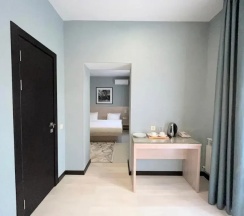 Двухместный полулюкс двуспальная кровать в Resident Hotel Gogol