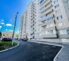 1-комнатные апартаменты люкс с диваном в 67Квартир на проспекте Строителей