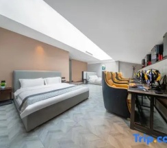 Двухместный номер Privilege (двуспальная кровать) в Chino Town at Yaowarat Phuket