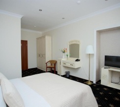 Двухместный номер с одной большой кроватью в Шале де Прованс