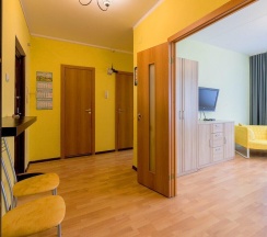 Квартира в Апартаменты на Госпитальный переулок, д.19, корп.2 Солнечная гостиная