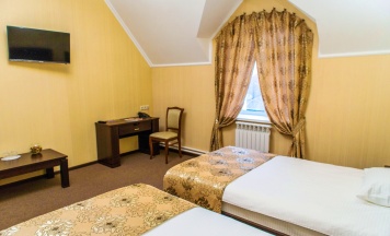 Классический четырехместный номер в Кароза