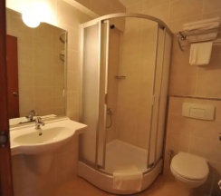 Трёхместный номер Standard с красивым видом из окна в The Tower Hotel
