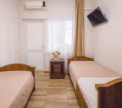 Двухместный стандарт с двумя раздельными кроватями в Черномор