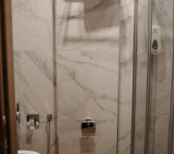 DeLuxe в Skyada hotel
