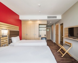 Номер Classic, с видом на море - c 2 односпальными кроватями в Mercure Sochi Centre