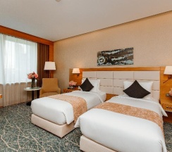 Двухместный номер Standard 2 отдельные кровати в Holiday İnn